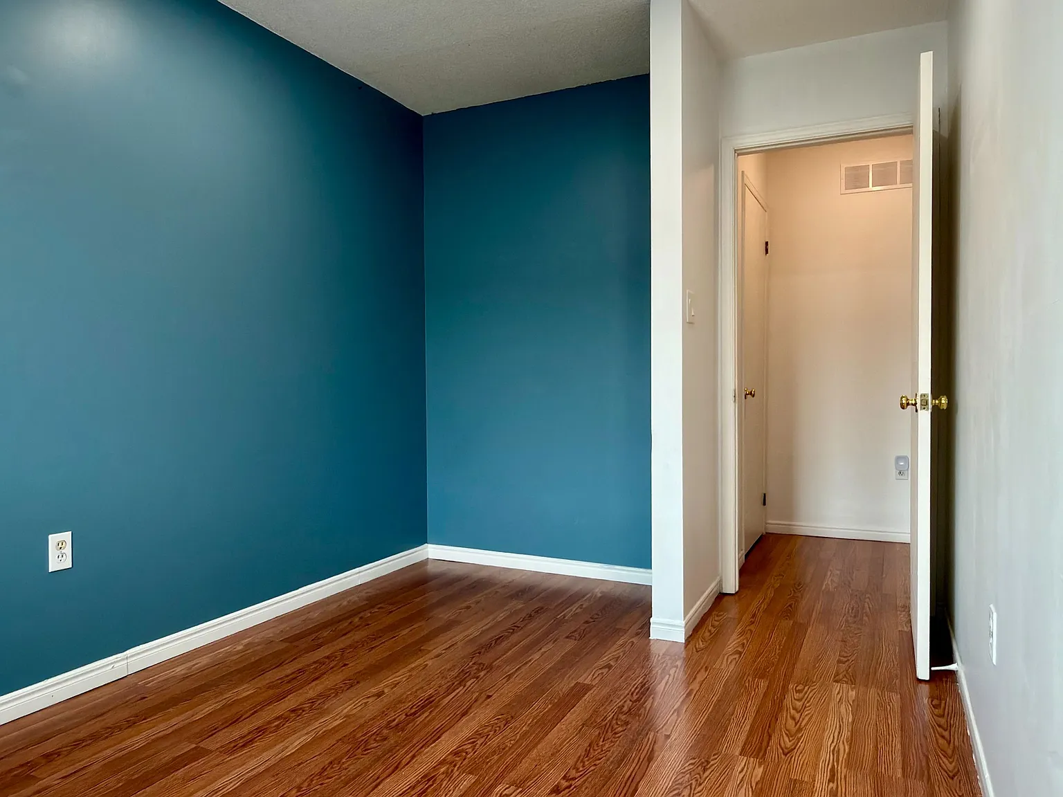 3 bed, $2,450 — Photo 4