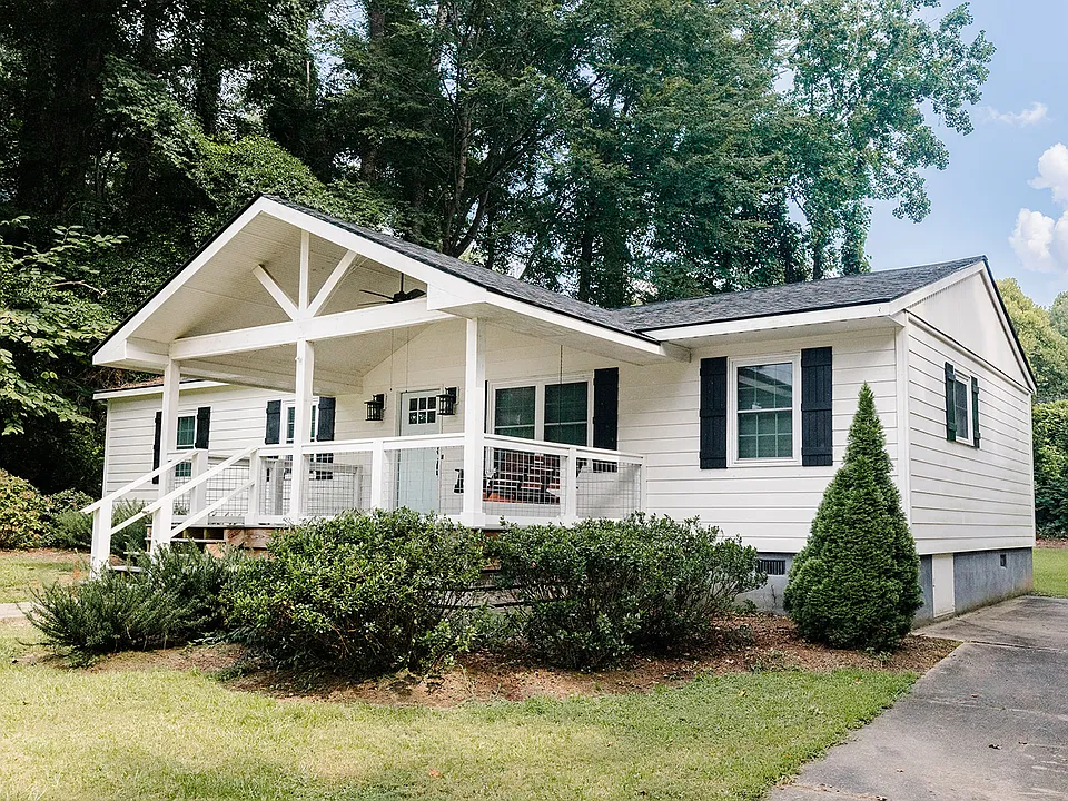 125 Weymanda Ct