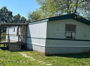 286 Geneva Dr, Russell Springs, KY