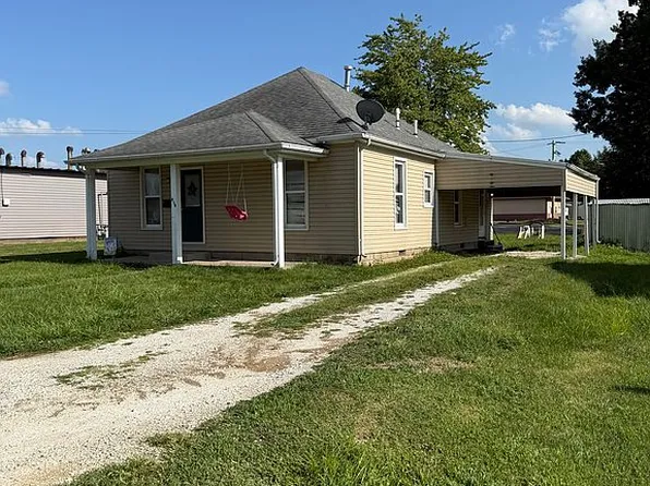 916 W South St, Bowling Green, MO 63334