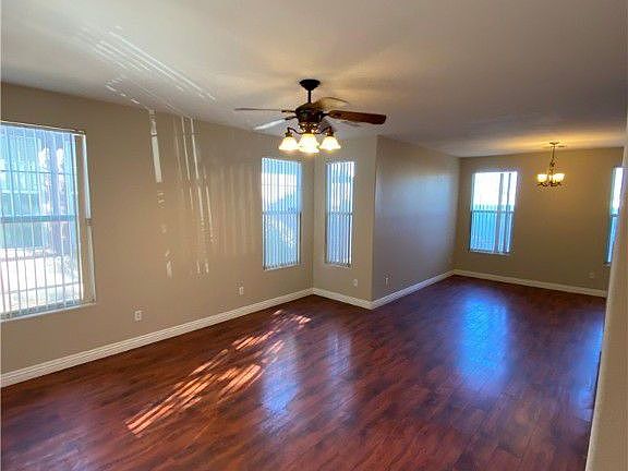 4th image of 2400 Blue Aloe Ct