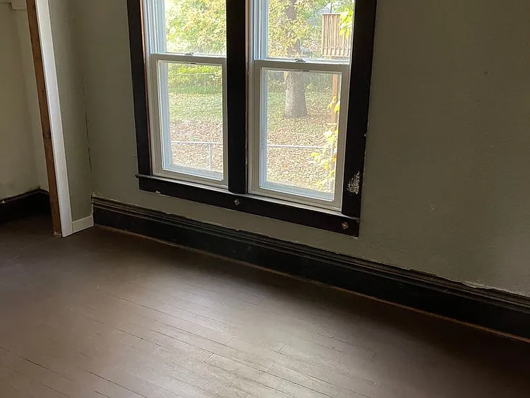 1135 Rainbow Dr — Photo 4