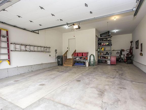 2nd image of 5530 Turnberry Dr