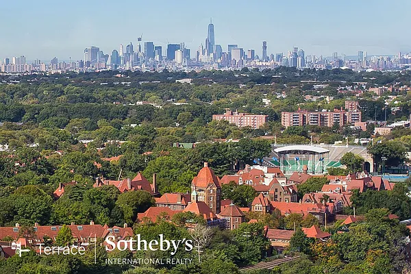 Sold by Terrace Sotheby's International Realty | media 31