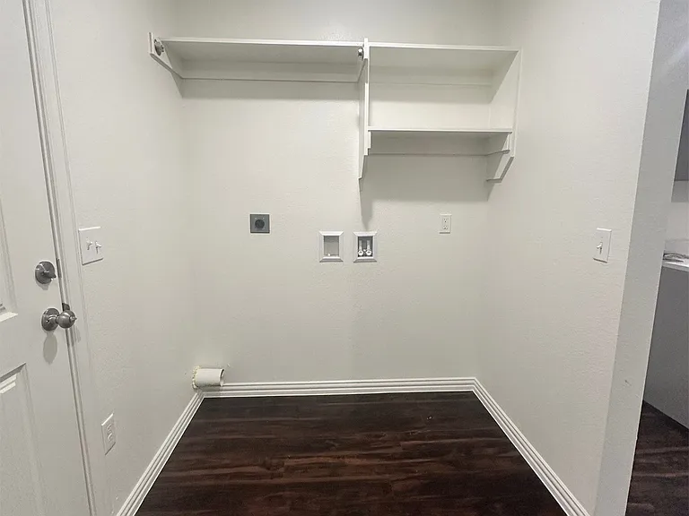 203 E Mulberry St — Photo 5