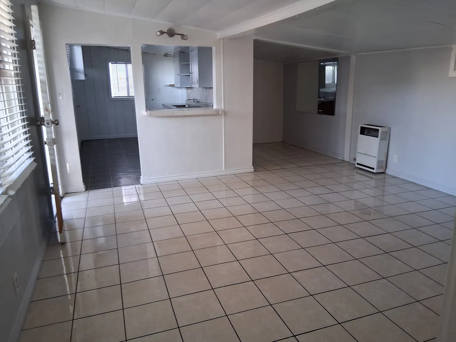 1 bed, $2,300 — Photo 3