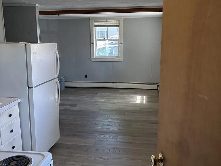 174 Main St — Photo 2