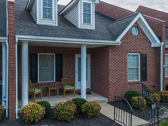 2nd image of 2111 W Park Dr