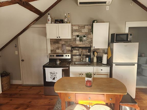 5th image of 72 Main St #7