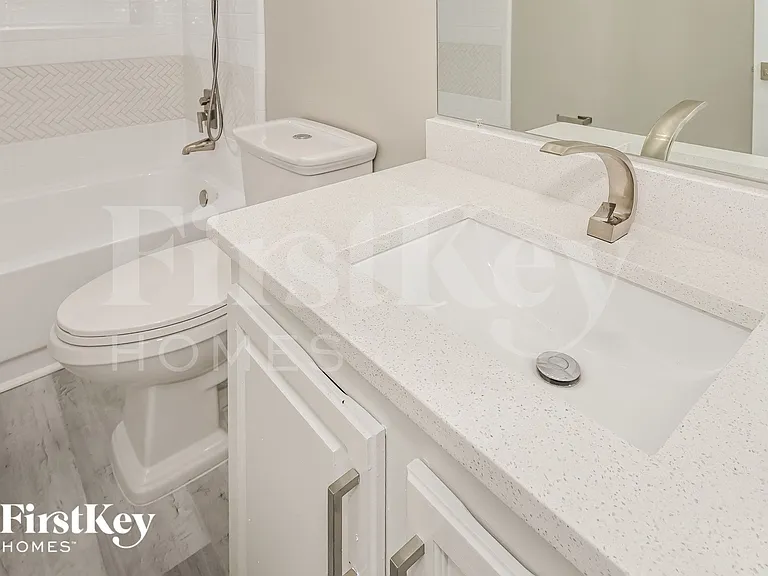810 Aries Rd W — Photo 13