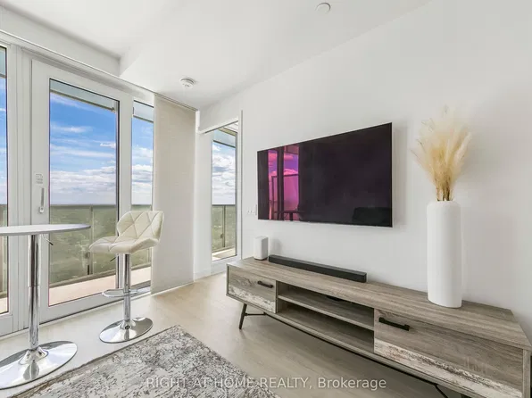 3883 Quartz Rd #1405, Mississauga, ON L5B 0M4