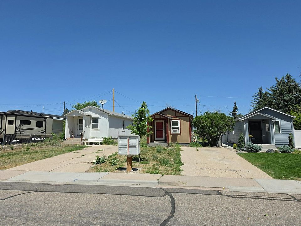 1st image of 710 W 7th St
