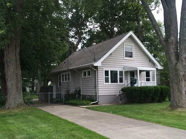 416 Dulton Dr photo 1