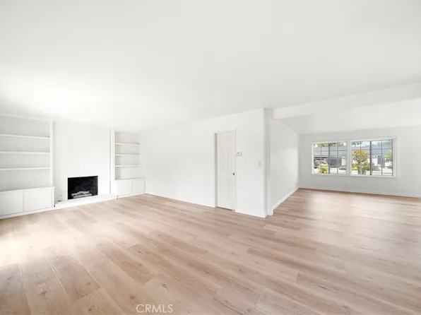 192 Buoy St, Costa Mesa, CA 92627