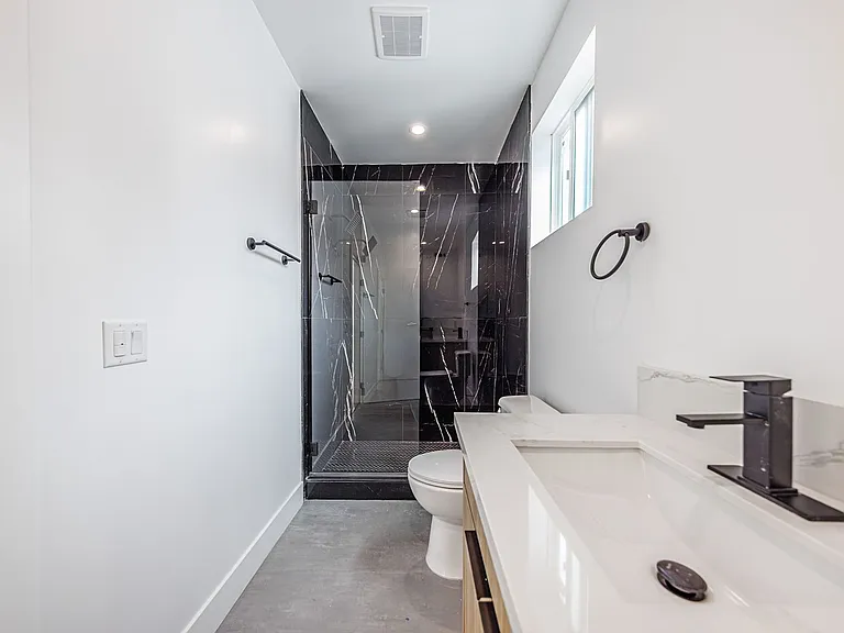 5187 W 21st St — Photo 28