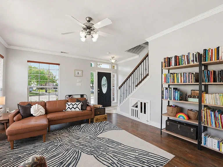 6215 Lake Chase Ct — Photo 5