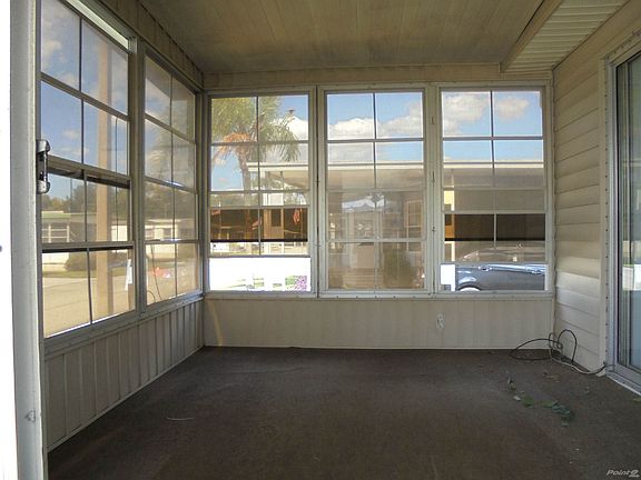 FLA ROOM WINDOWS AND SCREENS