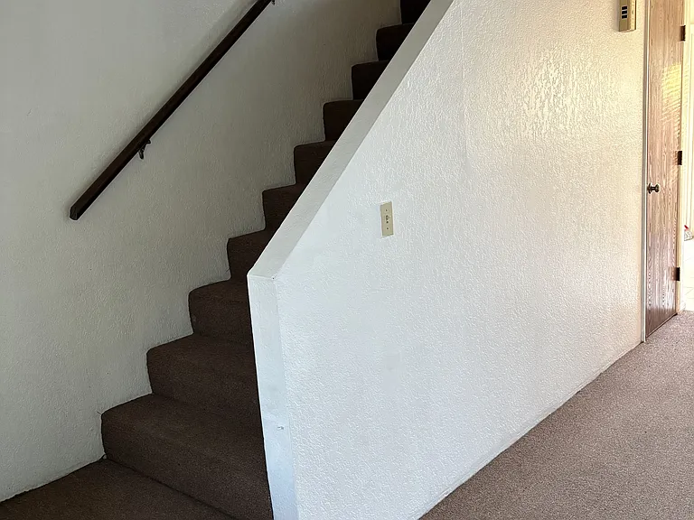 433 Avenida Garza #C — Photo 6