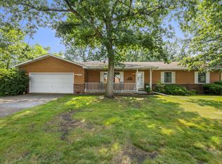 605 Cedar St NW, Demotte, IN 46310