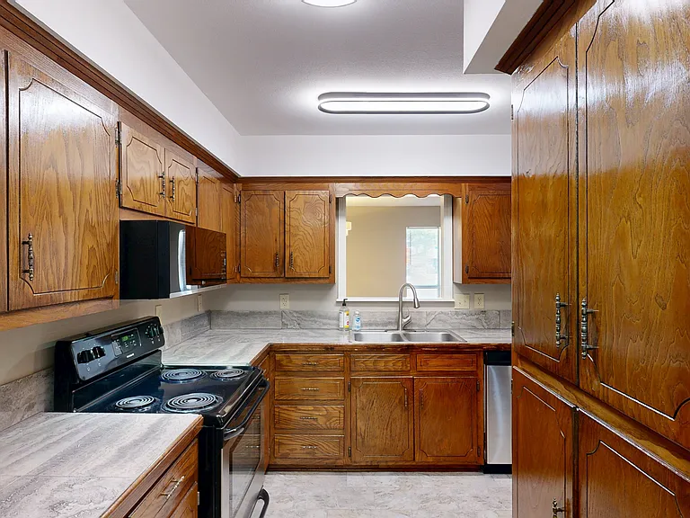 1275 N Gregg Ave — Photo 19