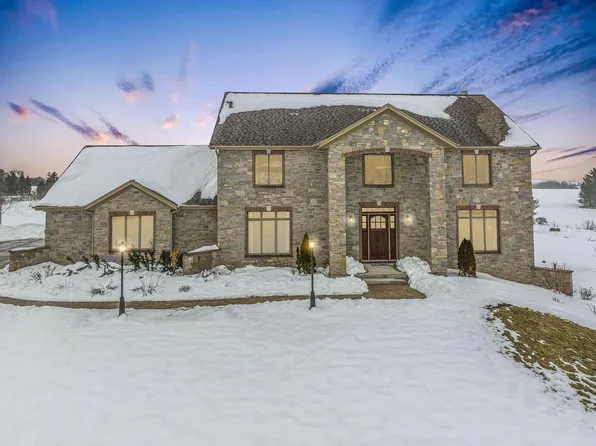 3228 Western AVENUE, Jackson, WI 53037