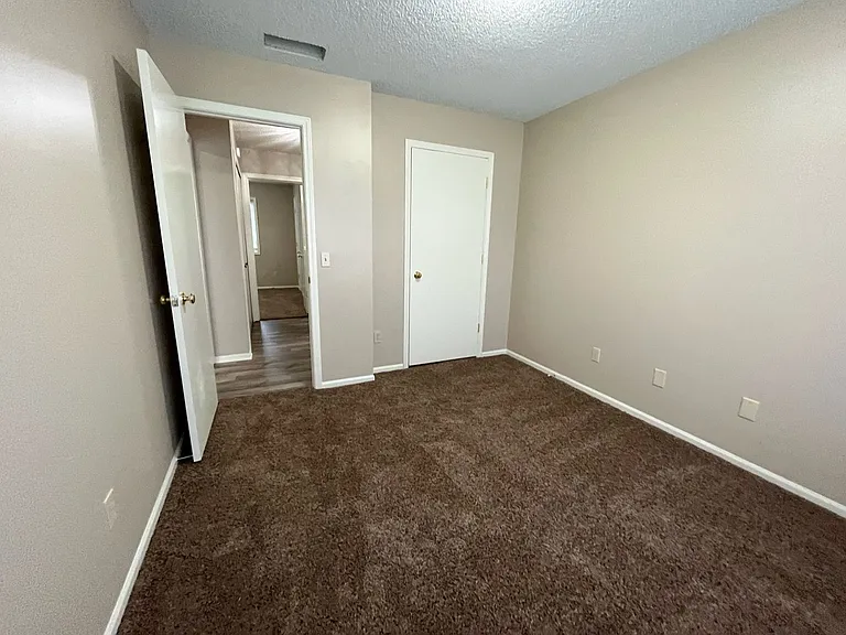 5510 Columbine Ln — Photo 8