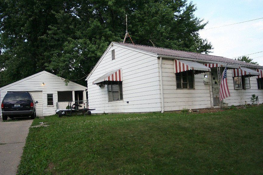 2nd image of 201 Saint Clair Dr