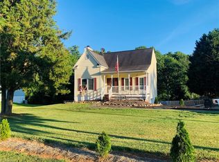 5995 Bethania Tobaccoville Rd, Pfafftown, NC 27040