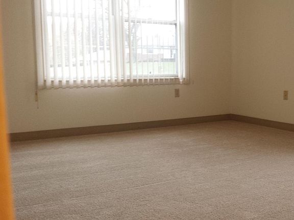 3rd image of 2740 Northview ROAD #109