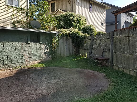 4th image of 413 Highland Ave