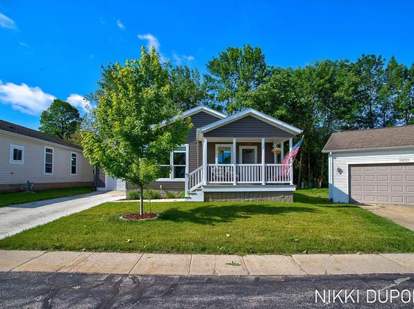 5254 W Scenic Turn Ln, Holland, MI 49423