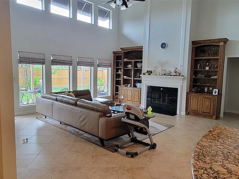 9611 Moonstone Mist Ln — Photo 8