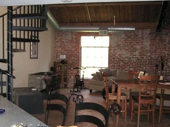 Kitchen and Livingroom