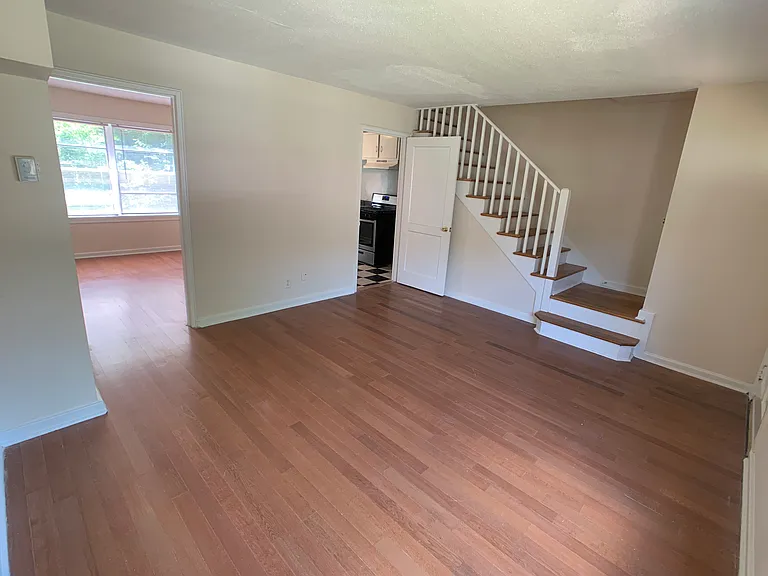 1684 Valley Ave — Photo 7