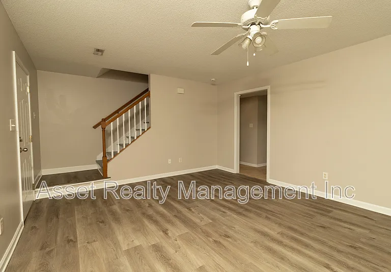 836 Duchess Way — Photo 4