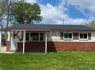 4824 Fletcher St, Wayne, MI 48184