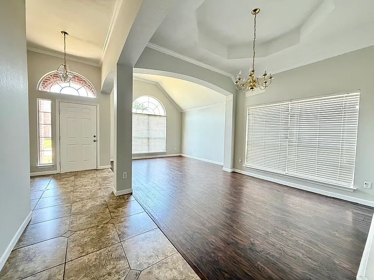 4308 Linda Kay Ln — Photo 2