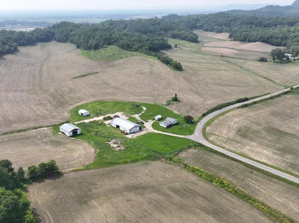 1000 Glomstad ROAD, Holmen, WI 54636