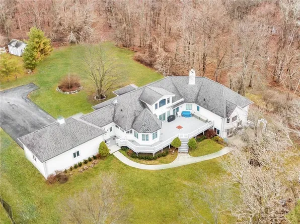 14 Marthas Way, Washingtonville, NY 10992