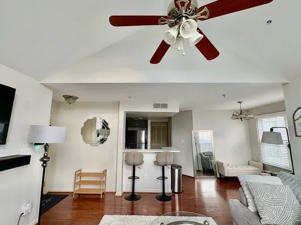 14013 Vista Dr APT 44B, Laurel, MD 20707