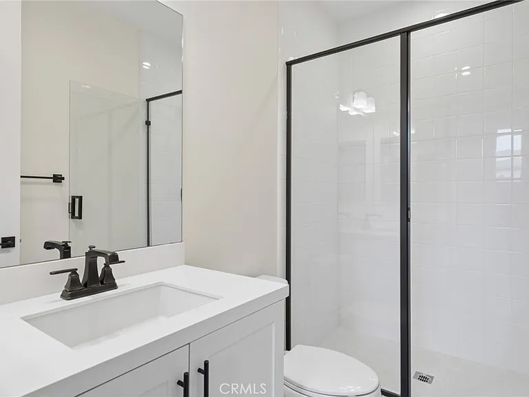 243 Cultivate — Photo 19