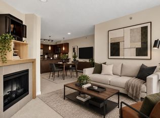 4888 Brentwood Dr #905, Burnaby, BC V5C 0C6