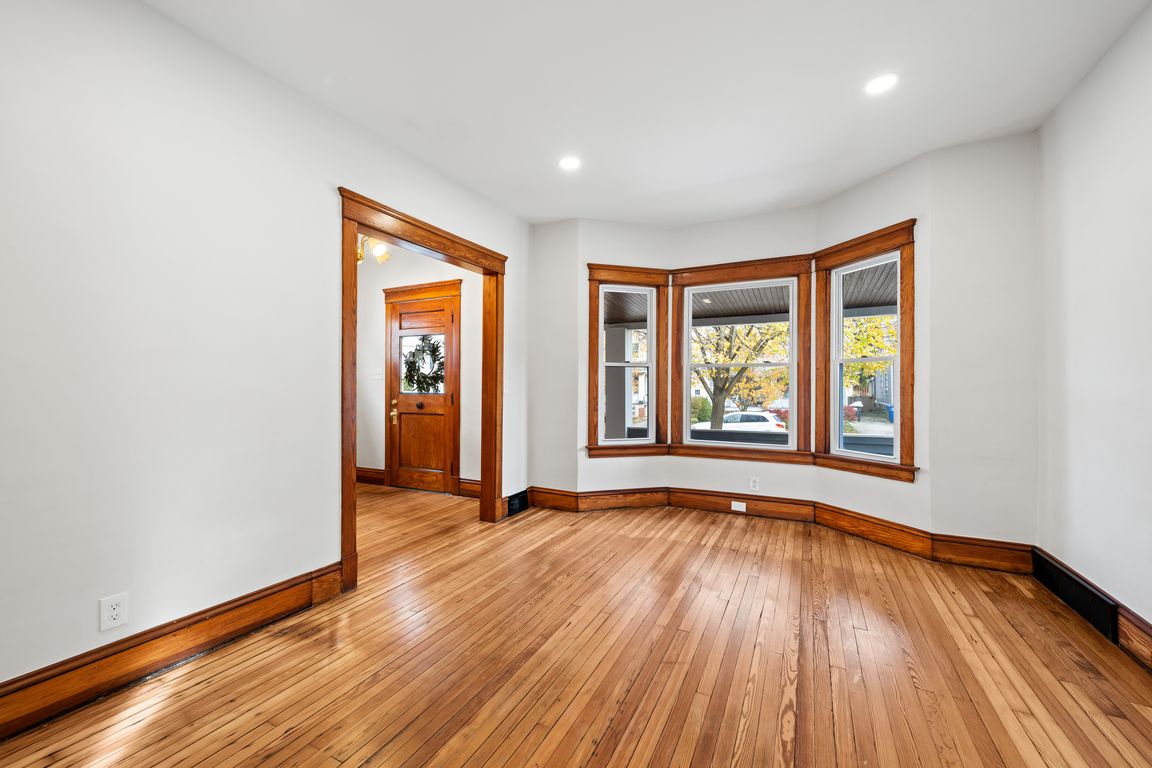 next background image