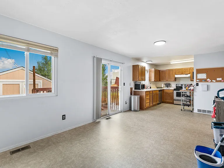 4850 Witches Hollow Ln — Photo 16