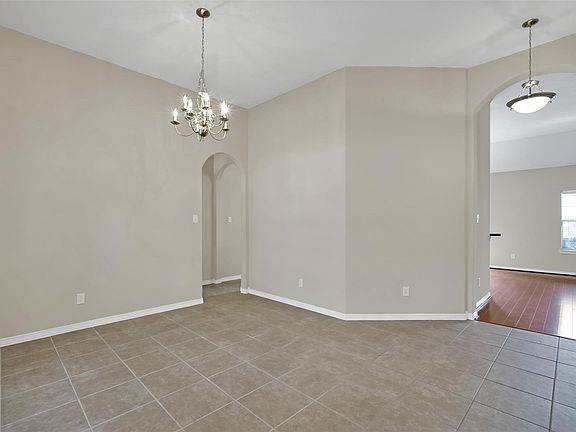 5th image of 1802 Tavish Ln