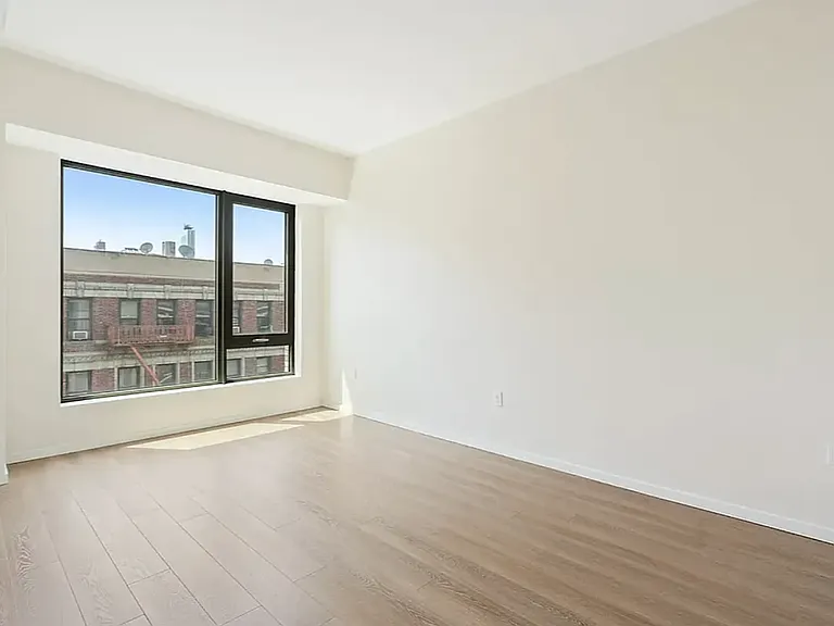 521 W 134th St #5D — Photo 6