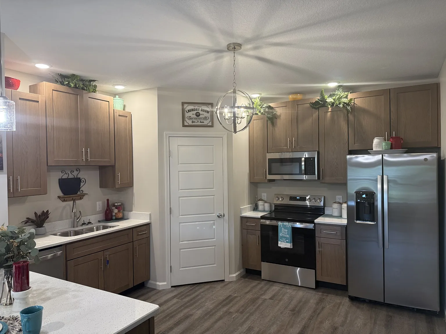Sinclair Ridge Apartments — Photo 3