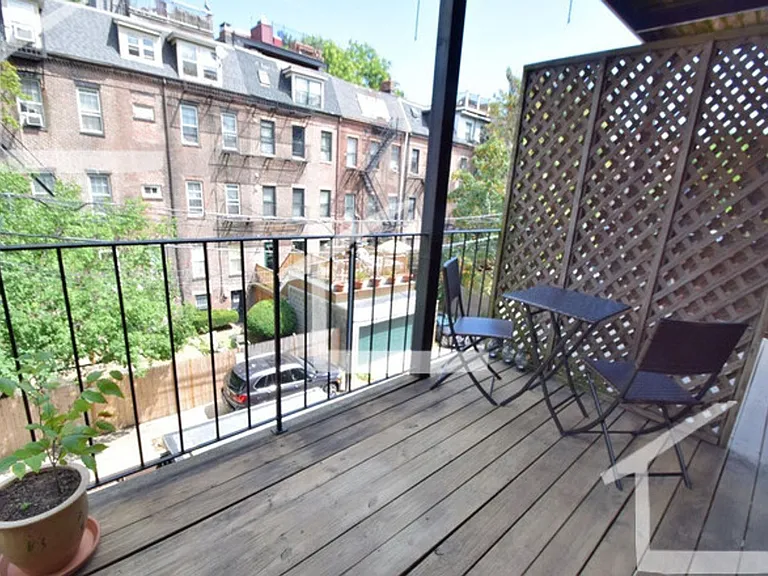 666 Massachusetts Ave #2 — Photo 5