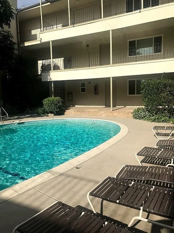 2 bed, 1340 sqft, $2,695 — Photo 4