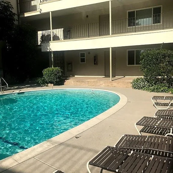 5000 Coldwater Canyon Ave — Photo 14